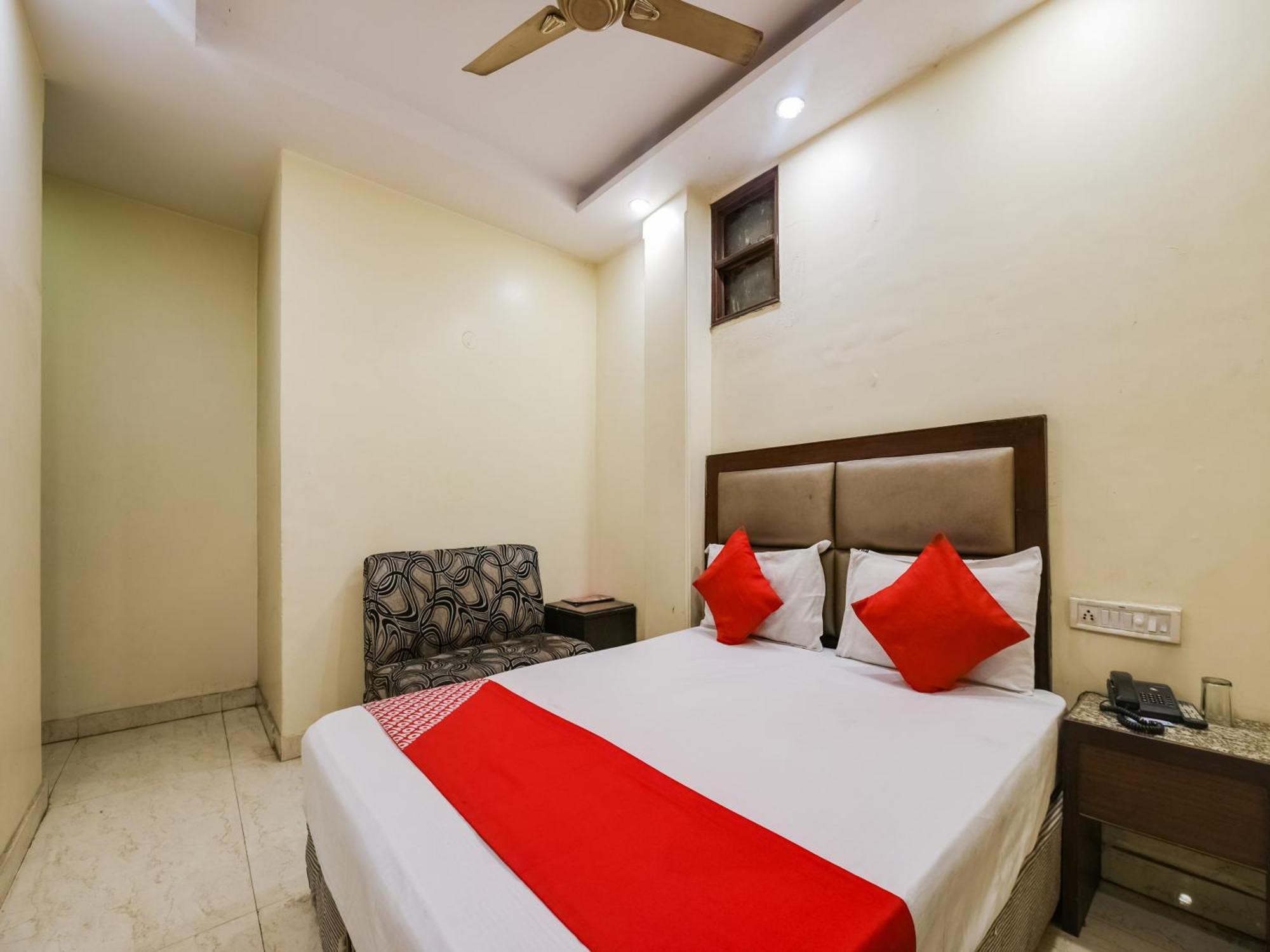 Oyo West India New Delhi
