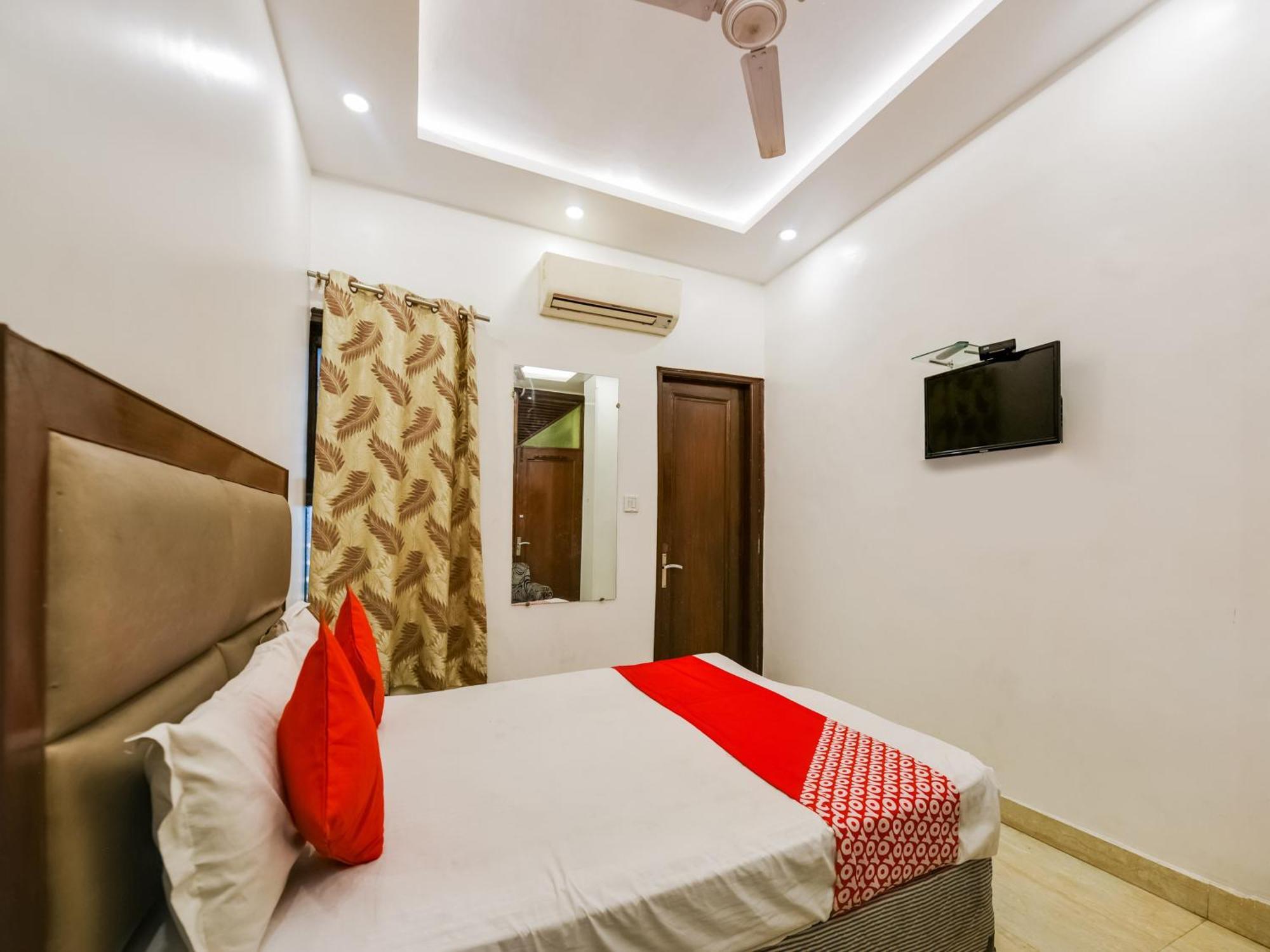 Oyo West India Hotel